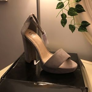 New VIVA grey heels!